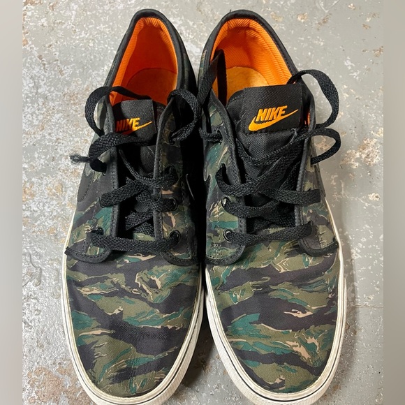 Nike Camouflage skate shoes - size 10 - in good condition (8/10) - Picture 2 of 5